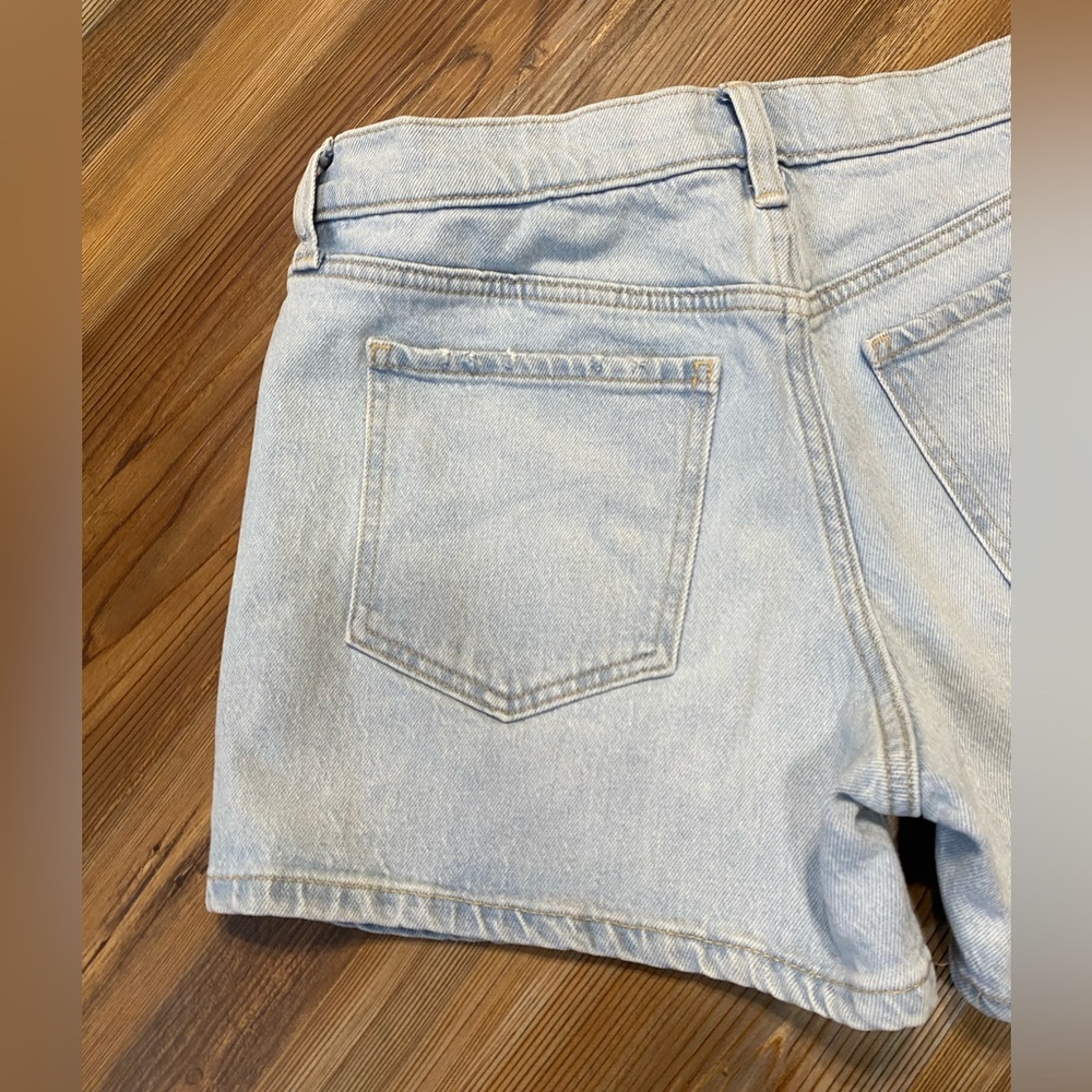 4/$16 Banana Republic Jean Shorts - Picture 2 of 10